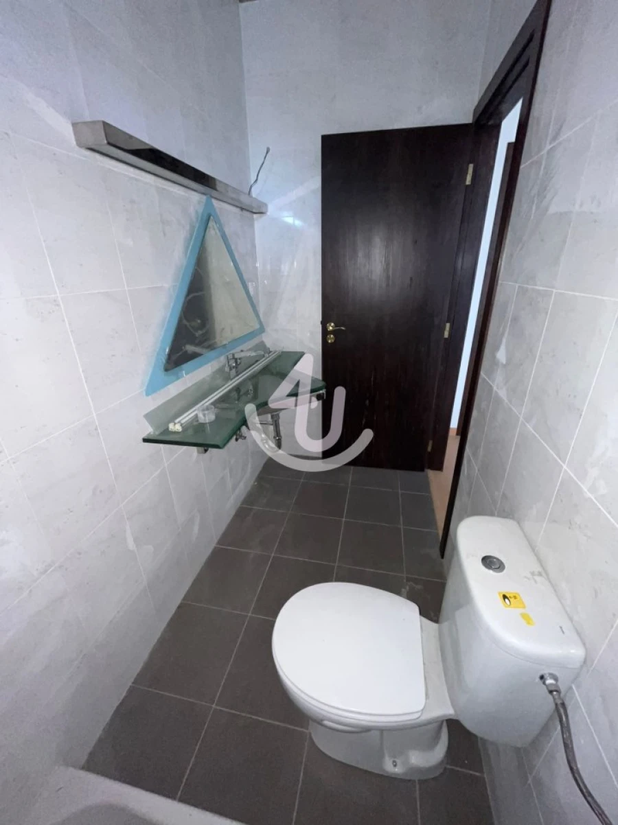 Garagem para Venda em Nazare Foto 23