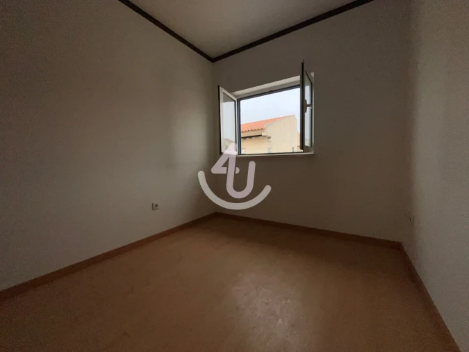 Garagem para Venda em Nazare Foto 26