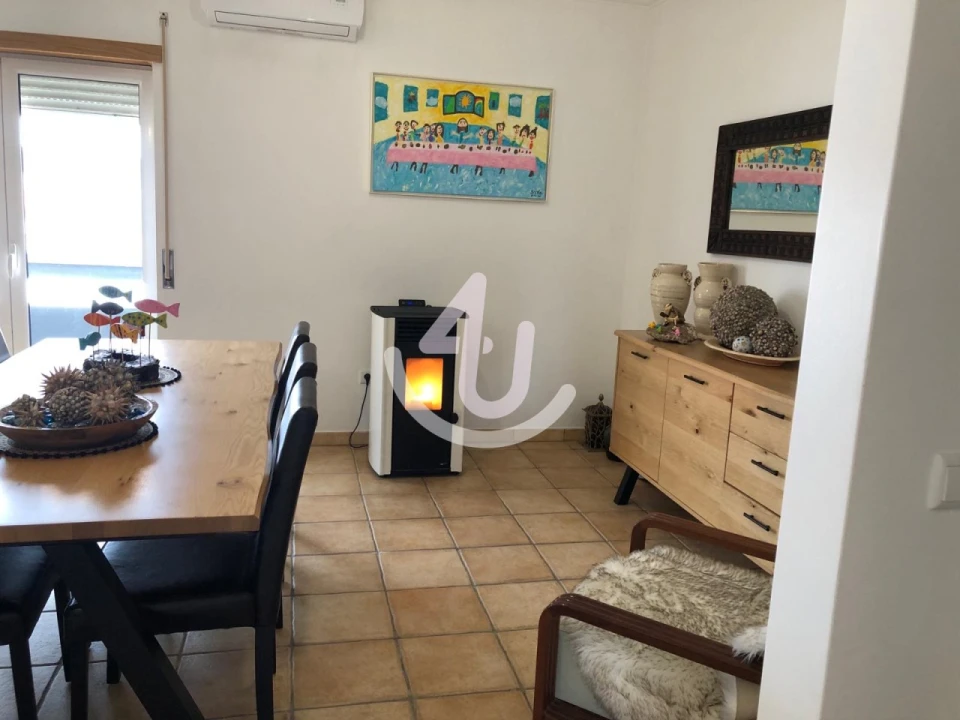 Apartamento T2 para Venda em Tornada e Salir do Porto Foto 1