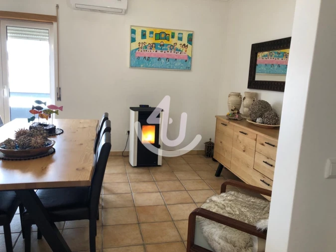 Apartamento T2 para Venda em Tornada e Salir do Porto Foto 1