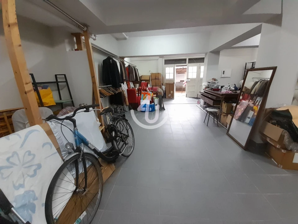 Armazém para Venda em Alcobaça e Vestiaria Foto 6