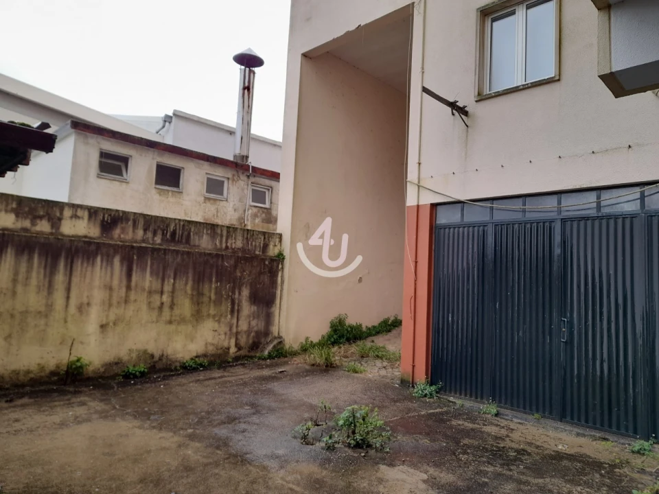 Armazém para Venda em Alcobaça e Vestiaria Foto 9