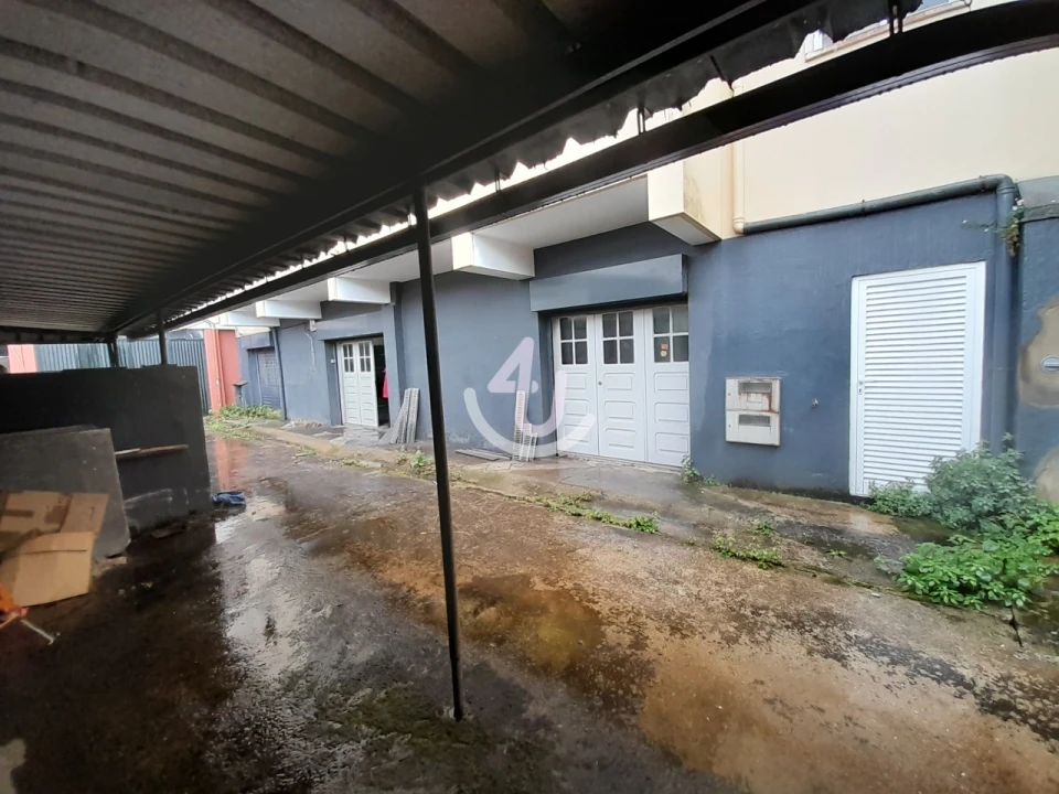 Armazém para Venda em Alcobaça e Vestiaria Foto 10