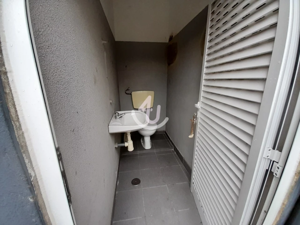 Armazém para Venda em Alcobaça e Vestiaria Foto 12