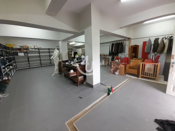 Armazém para Venda em Alcobaça e Vestiaria Foto 5
