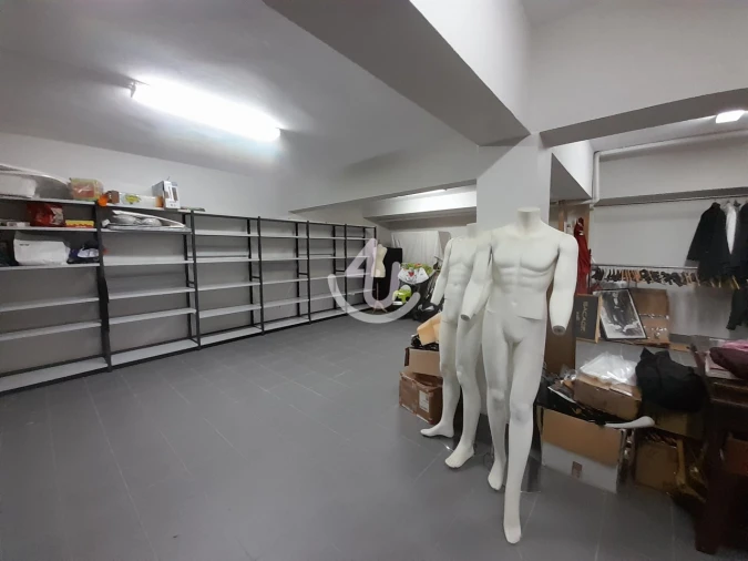 Armazém para Venda em Alcobaça e Vestiaria Foto 8