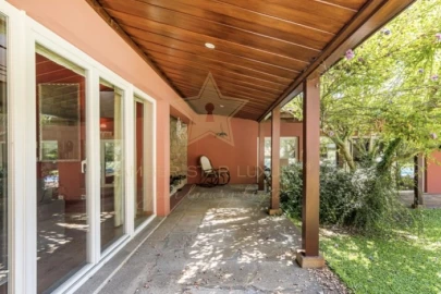 Moradia T5 para Venda em Oliveira do Douro