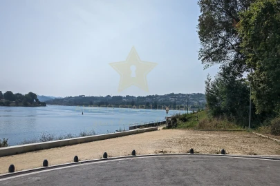 Moradia T5 para Venda em Oliveira do Douro