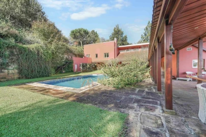 Moradia T5 para Venda em Oliveira do Douro