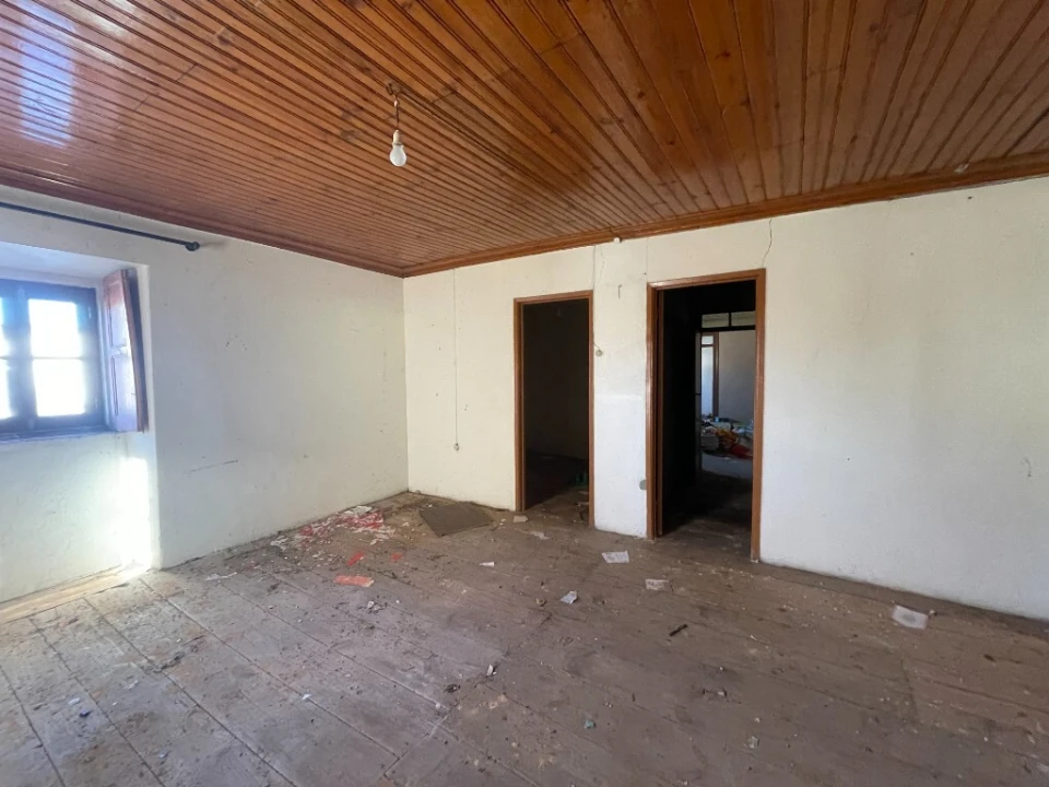 Moradia T5 para Venda em Nossa Senhora do Pranto Foto 14