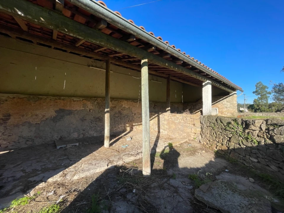 Moradia T5 para Venda em Nossa Senhora do Pranto Foto 8