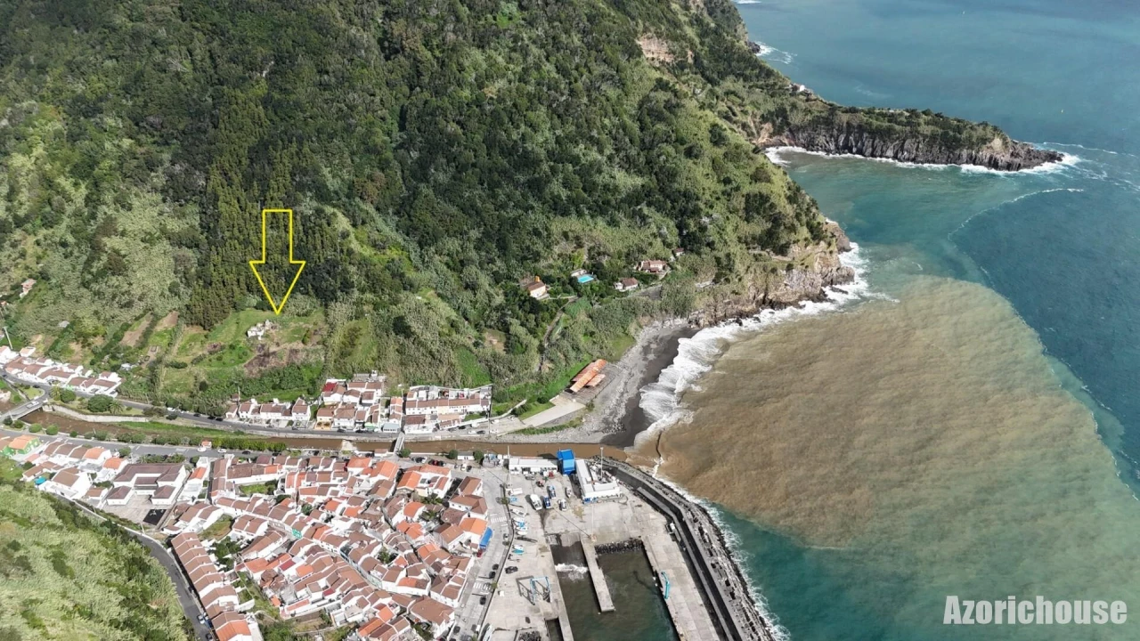 Prédio para Venda em Ribeira Quente Foto 4