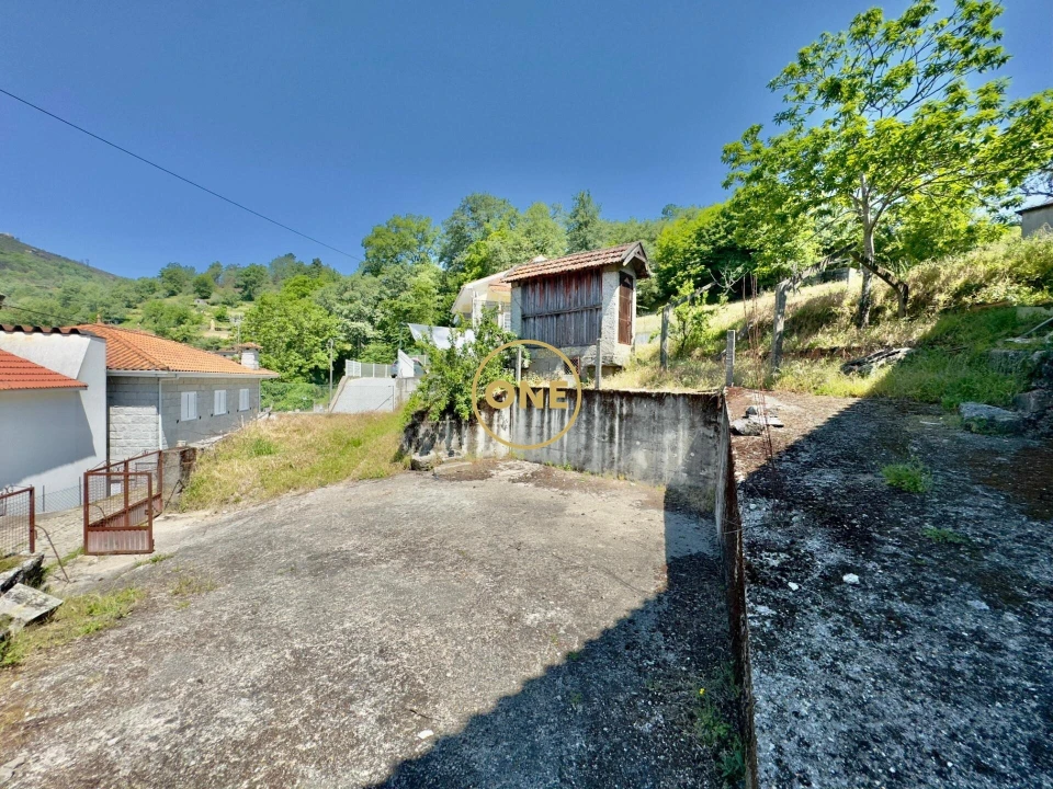 Moradia T3 para Venda em Viariz Foto 6