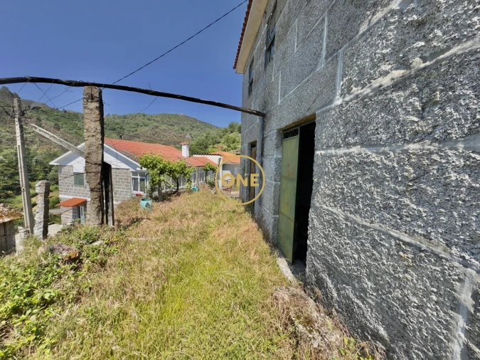 Moradia T3 para Venda em Viariz Foto 12