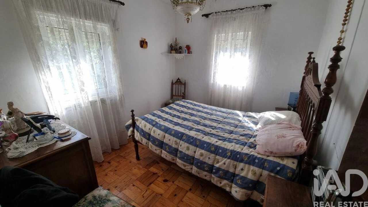 Moradia T3 para Venda em Rapa e Cadafaz Foto 19