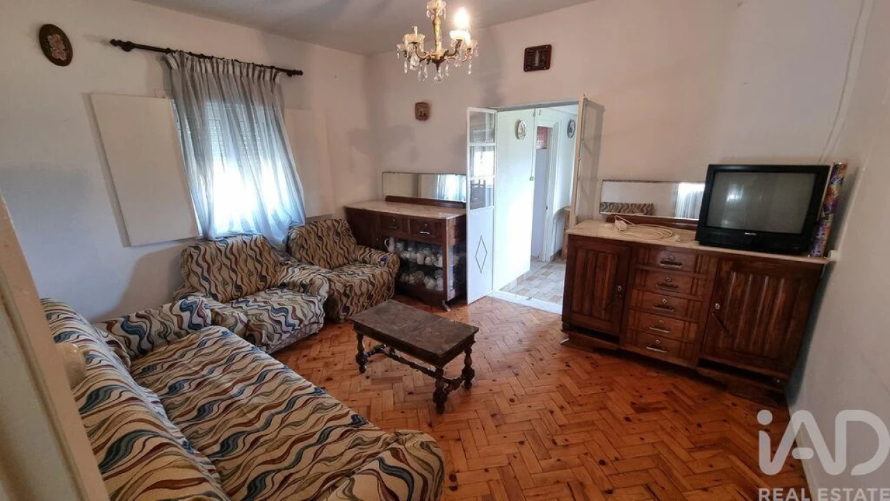 Moradia T3 para Venda em Rapa e Cadafaz Foto 21