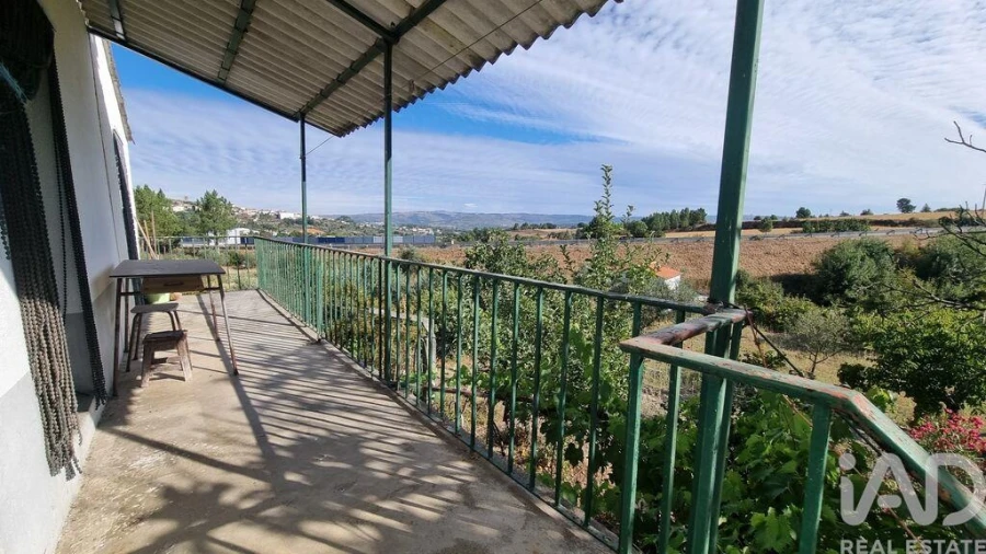 Moradia T3 para Venda em Rapa e Cadafaz Foto 7