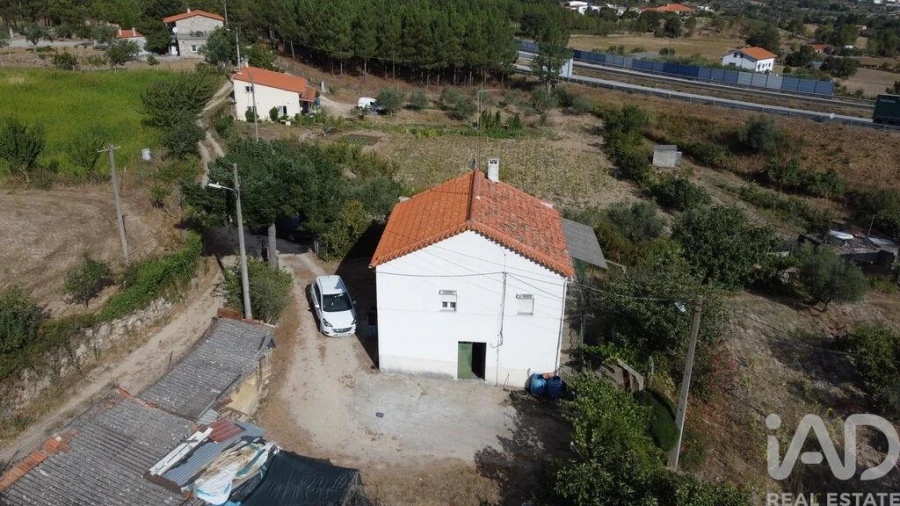 Moradia T3 para Venda em Rapa e Cadafaz Foto 27