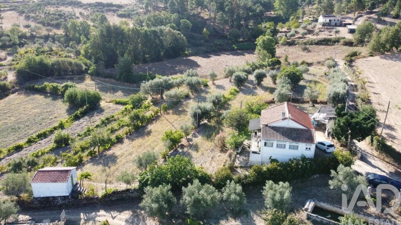 Moradia T3 para Venda em Rapa e Cadafaz Foto 25