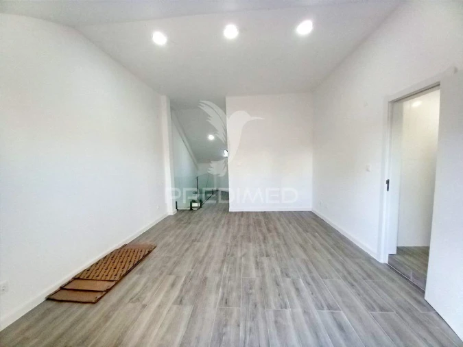 Apartamento T3 para Venda em Costa da Caparica Foto 2