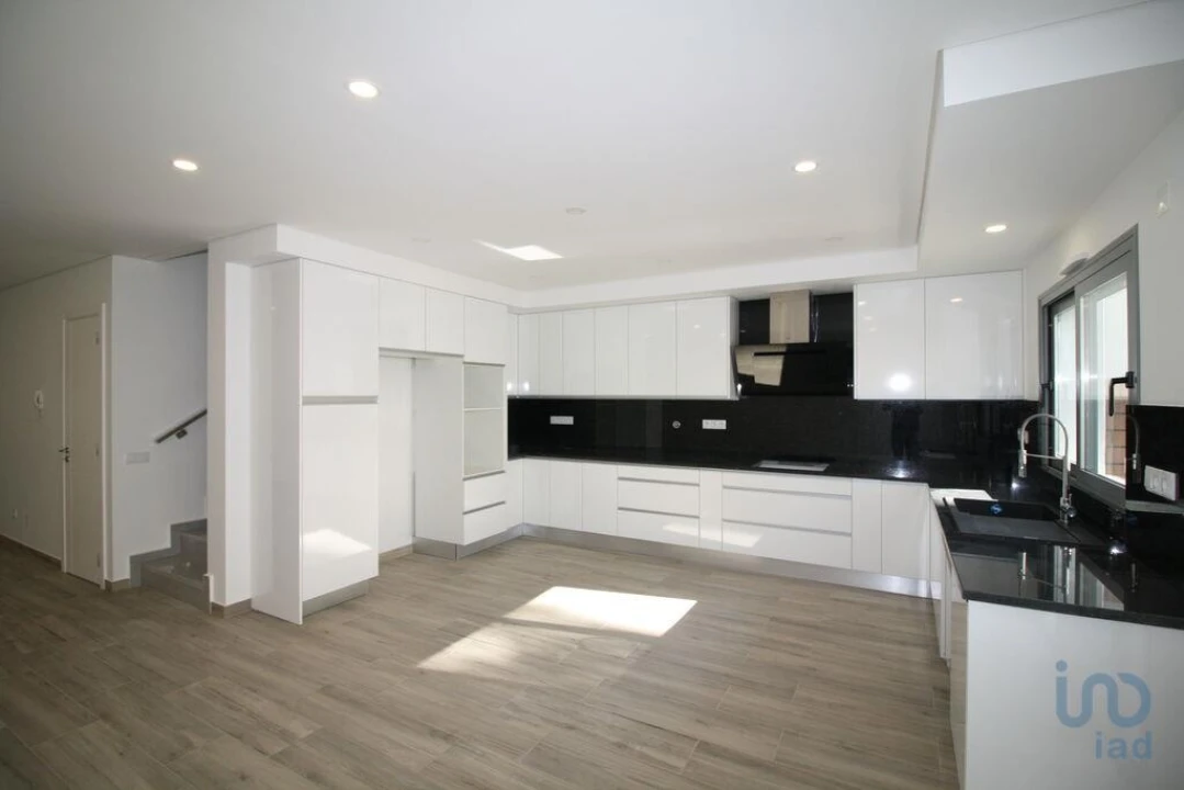 Moradia T5 para Venda em Tavira (Santa Maria e Santiago) Foto 4