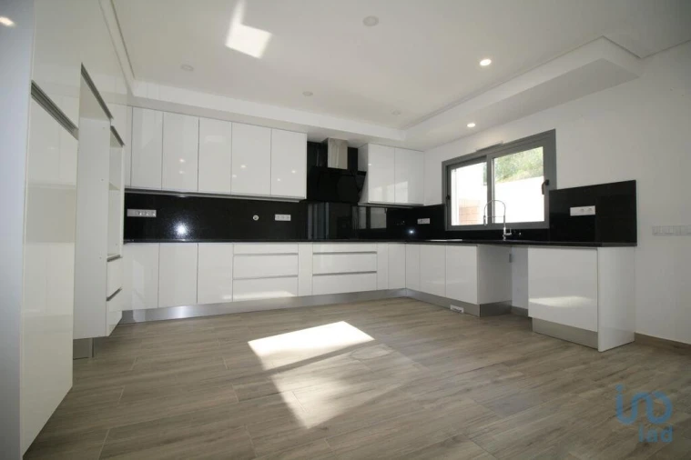 Moradia T5 para Venda em Tavira (Santa Maria e Santiago) Foto 7