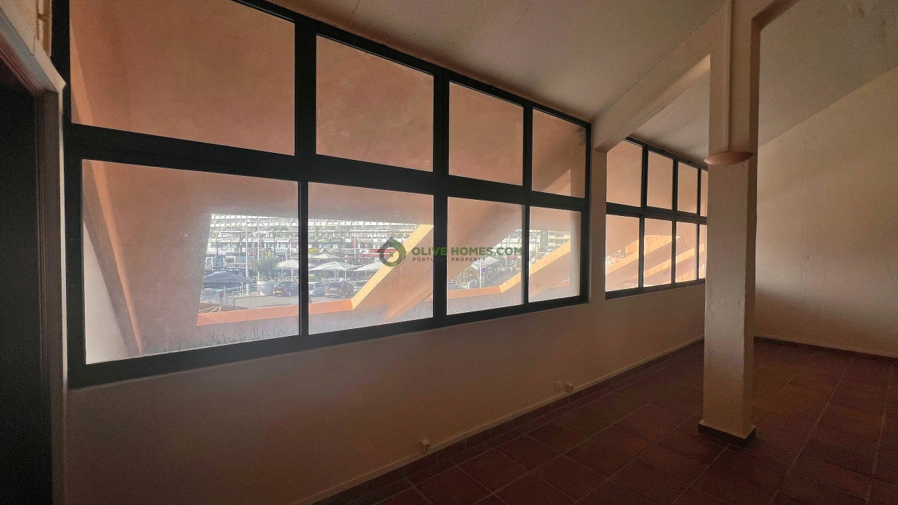 Negócio para Venda em Quarteira Foto 11