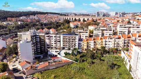Apartamento T1 para Venda em Campolide