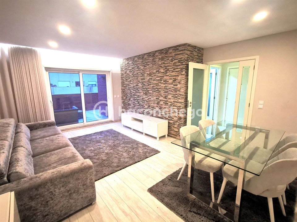 Apartamento T2 para Arrendamento em Barcelos, V.Boa, V.Frescainha Foto 1