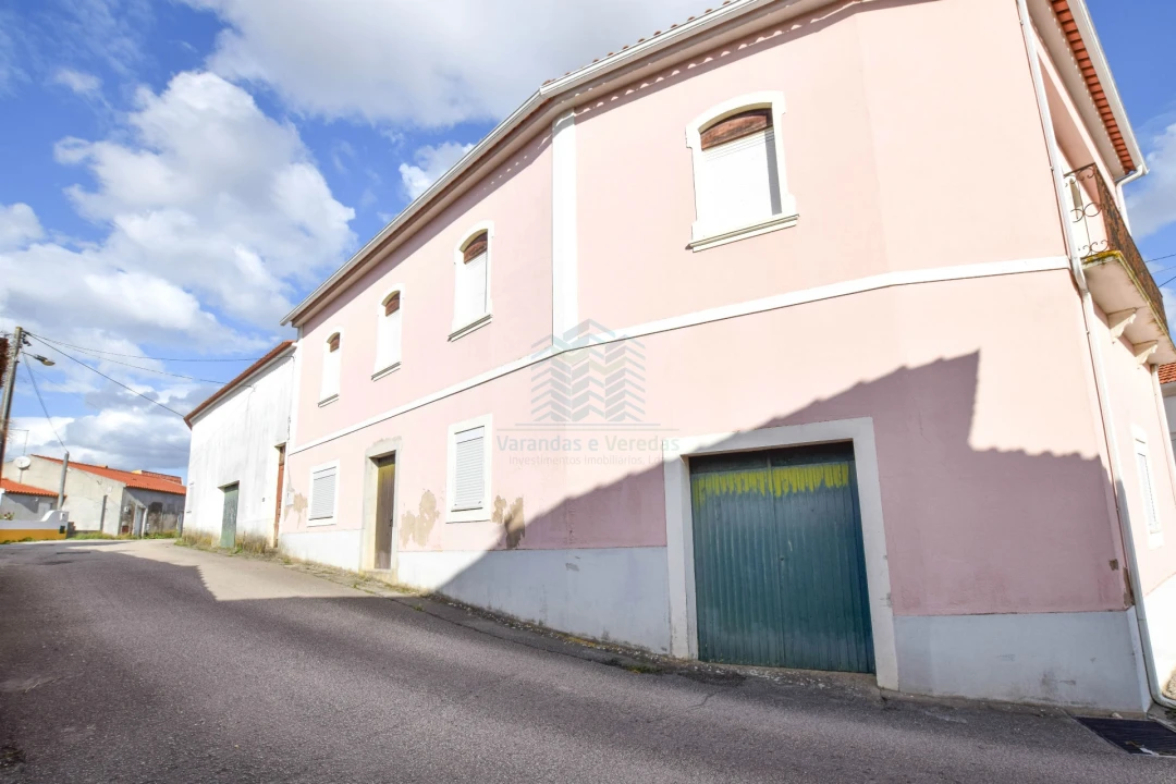 Moradia T5 para Venda em Brogueira, Parceiros de Igreja e Alcorochel Foto 1