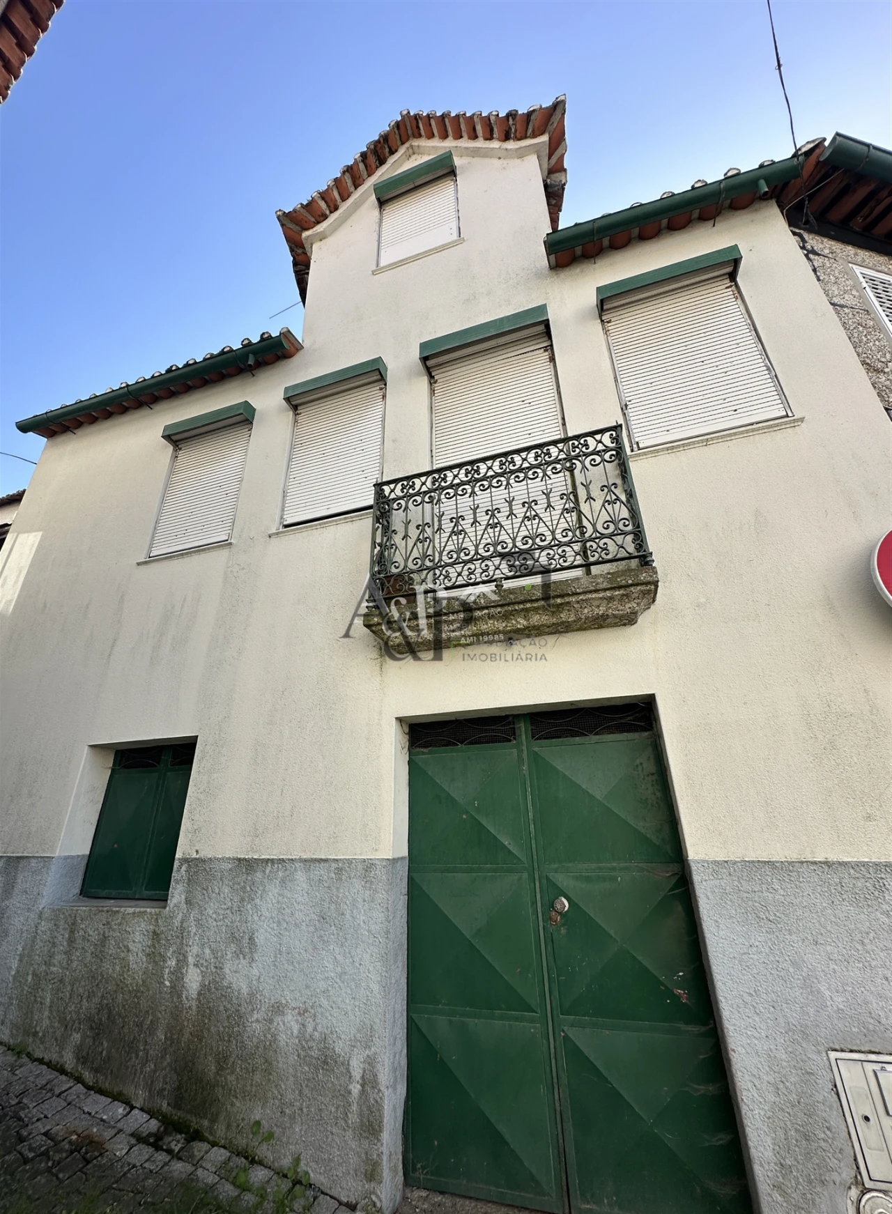 Moradia T4 para Venda em Ferreiros do Dão Foto 1