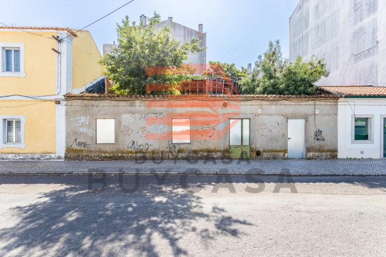 Moradia T3 para Venda em São João Baptista Foto 1