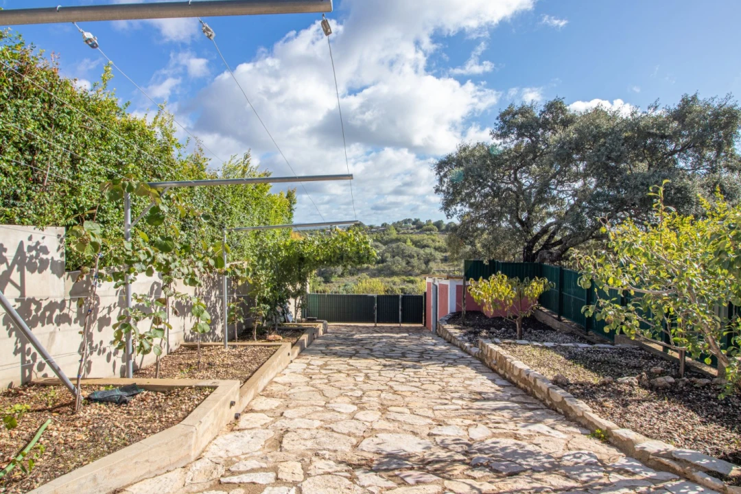 Moradia T4 para Venda em Loule (São Sebastião) Foto 7
