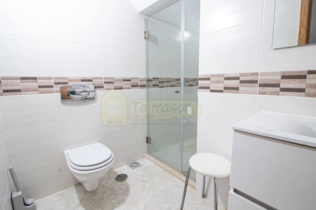 Moradia T4 para Venda em Loule (São Sebastião) Foto 26