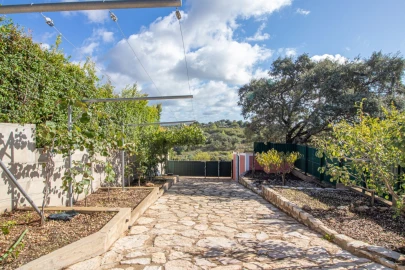 Moradia T4 para Venda em Loule (São Sebastião)