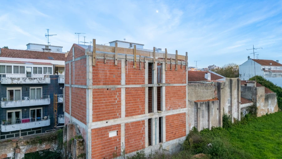 Moradia T3 para Venda em Alcobaça e Vestiaria Foto 11