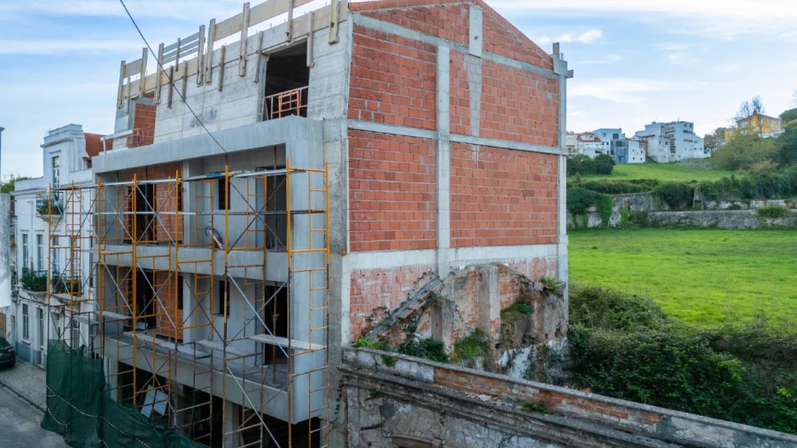 Moradia T3 para Venda em Alcobaça e Vestiaria Foto 1