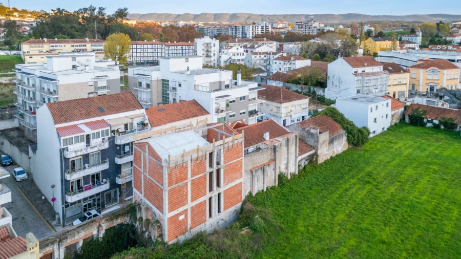 Moradia T3 para Venda em Alcobaça e Vestiaria Foto 14