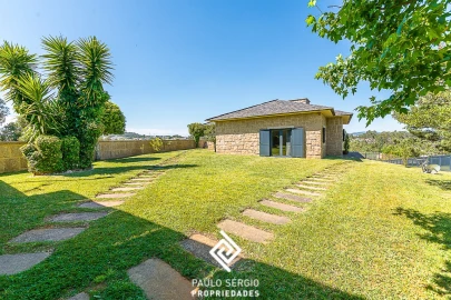 Moradia T3 para Venda em Vilar de Andorinho