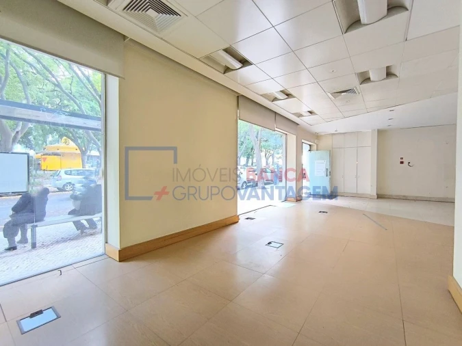 Loja para Venda em Arroios Foto 3