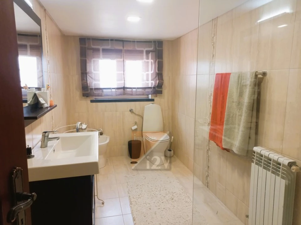 Moradia T4 para Venda em Gondemaria e Olival Foto 20