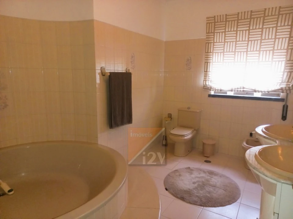 Moradia T4 para Venda em Gondemaria e Olival Foto 23