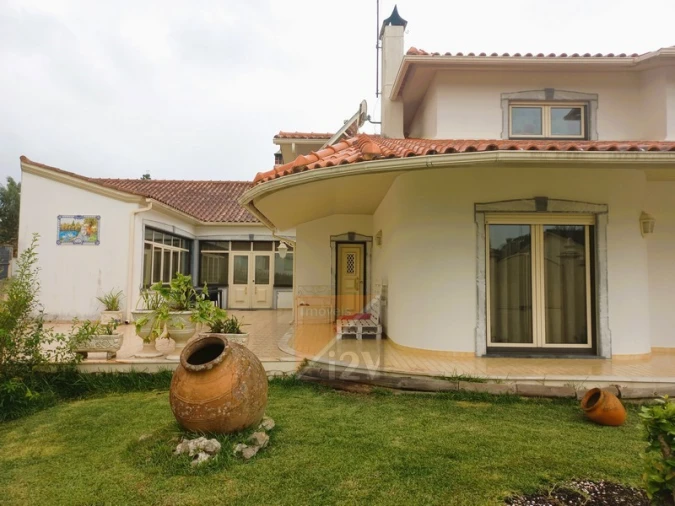 Moradia T4 para Venda em Gondemaria e Olival Foto 4