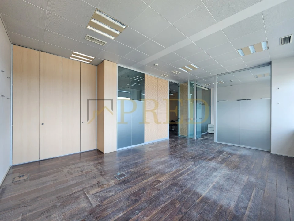 Escritório para Arrendamento em Santa Marinha e São Pedro da Afurada Foto 1