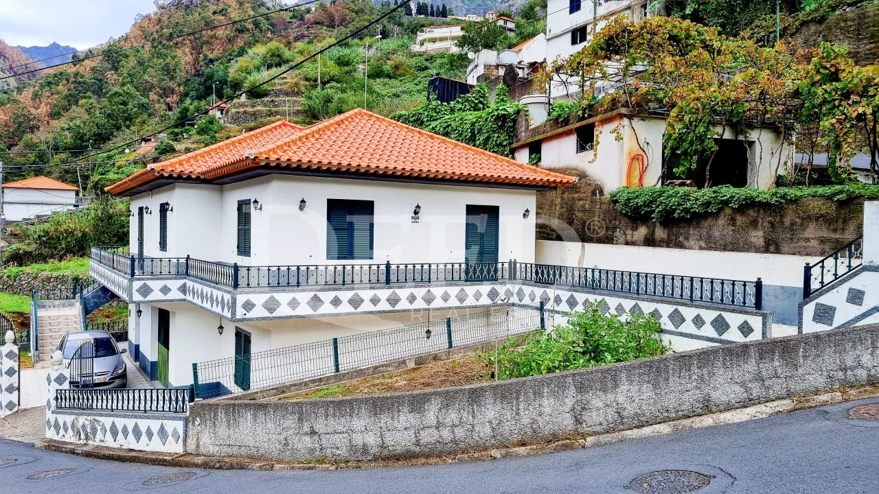 Moradia T3 para Venda em Curral das Freiras Foto 19