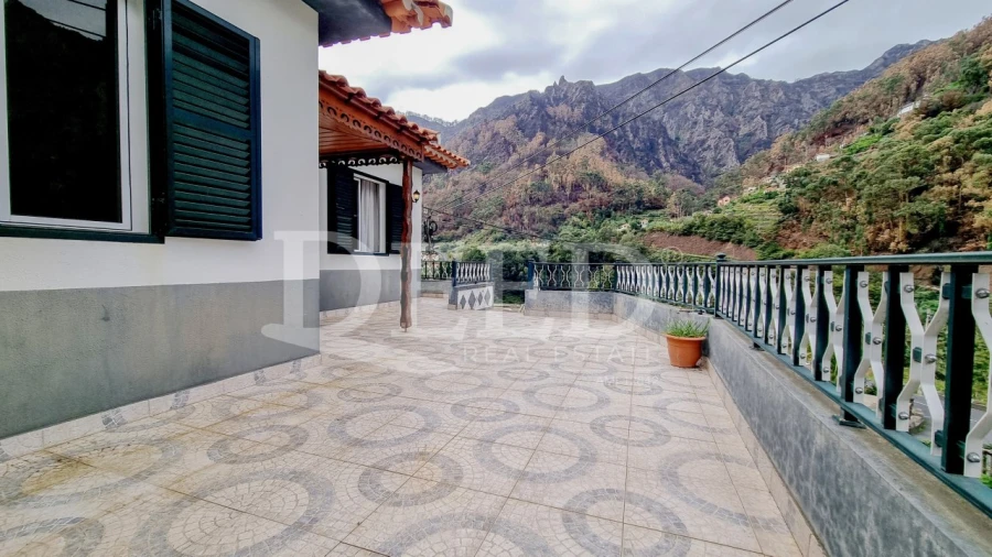 Moradia T3 para Venda em Curral das Freiras Foto 18