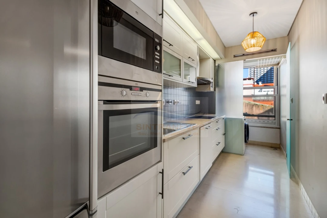Apartamento T2 para Venda em Avenidas Novas Foto 6