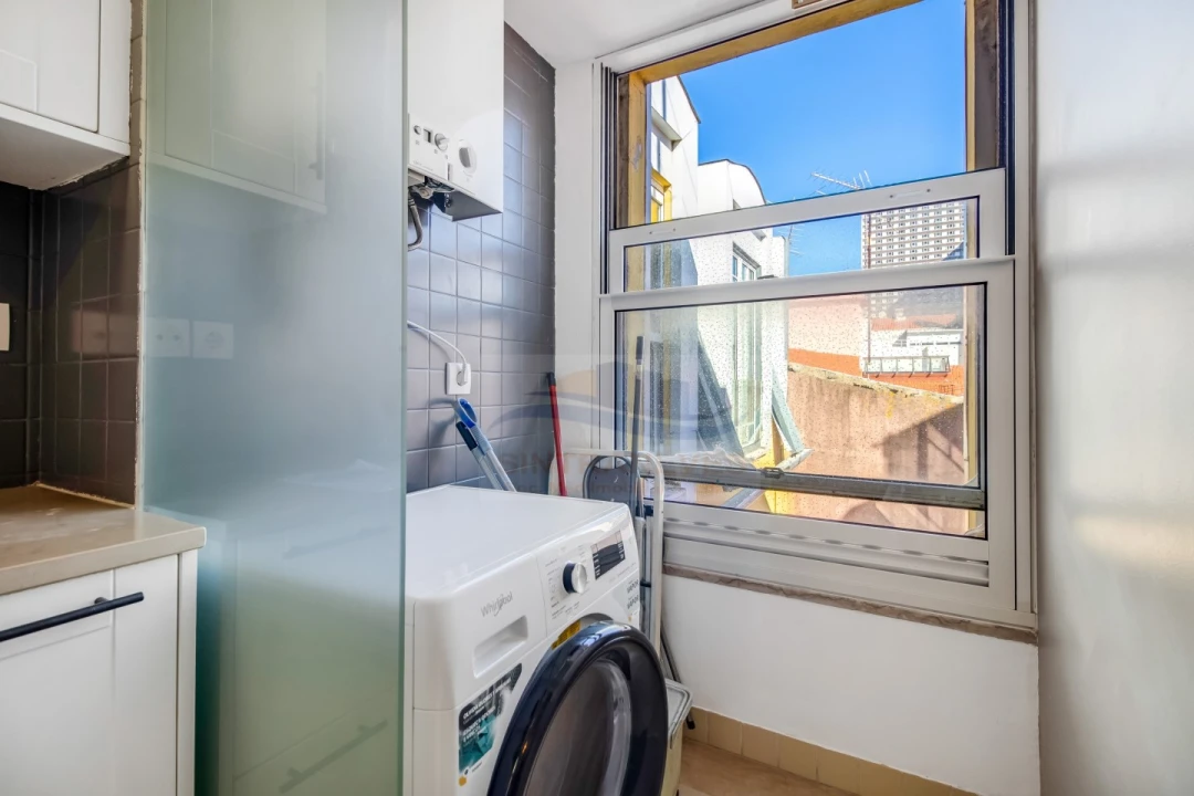 Apartamento T2 para Venda em Avenidas Novas Foto 8