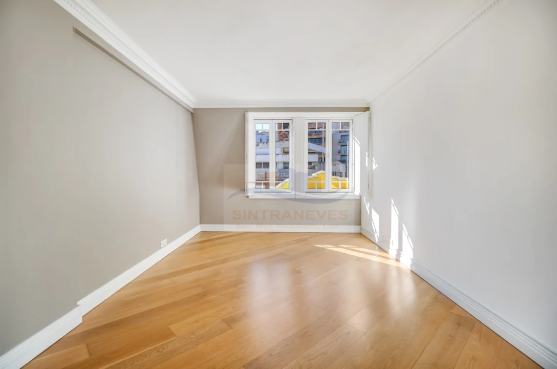 Apartamento T2 para Venda em Avenidas Novas Foto 11