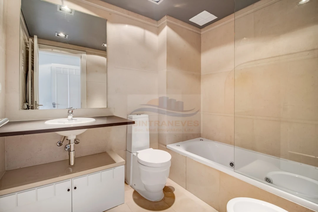 Apartamento T2 para Venda em Avenidas Novas Foto 14
